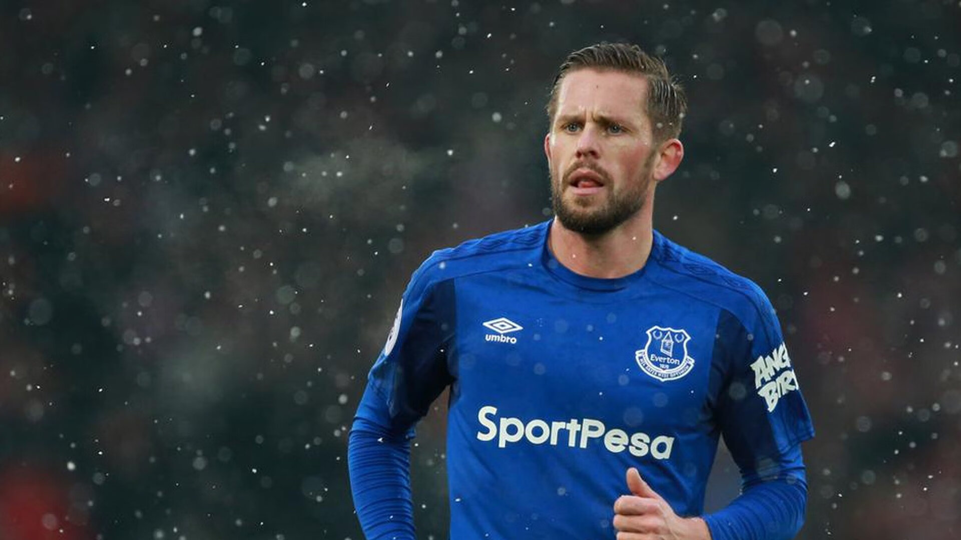 绿茵与硬木的碰撞，西甲德比与公牛狂胜的竞技启示