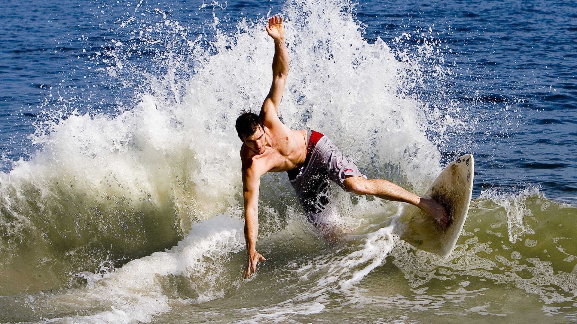 若日尼奥关键回合不手软,威尔士红龙收割欧洲红魔比利时